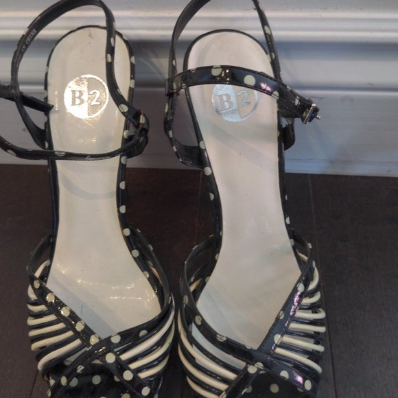 Polka Dot Heels - Picture 1 of 4